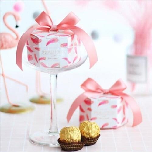 Pink Feather Hexagon Style Wedding Favors and Gifts Boxes Candy Box Baby Shown Birthday Party Paper Gift Bags Party Supplies