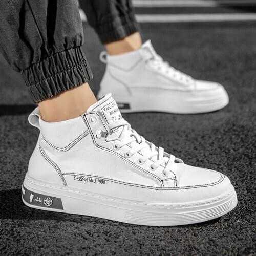 Mens Casual Shoes Fashion Leather Men Boots Flat Breathable Moccasins Top Quality Designer Style Leisure Walk Ankle Basic Boots