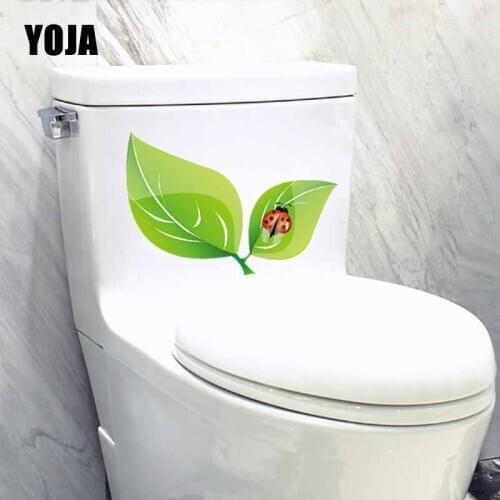 YOJA 22.9X17.1CM Seven Star Ladybug On Leaves Funny Home Decor Wall Sticker Toilet Seat Decal T5-1076