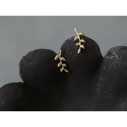 Liemjee Sterling Silver Temperament Leaves Earrings All-Match Fashion Jewelry For Women Feature Namour Charm Gift All Seasons