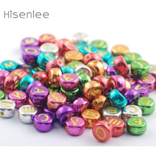 Hisenlee 7mm 200pcs Random Mixed Color & Letter Russian Acrylic Flat Round Letter Beads on Bracelets Pendant DIY