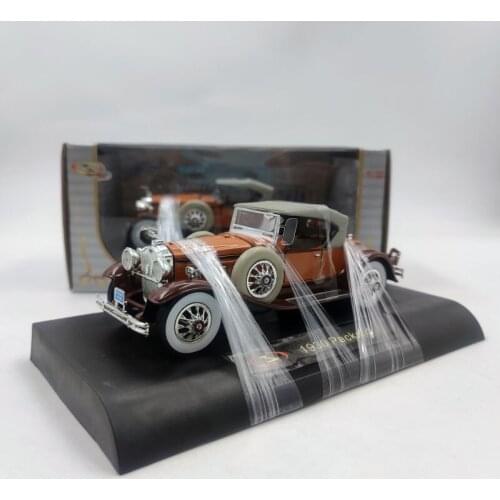 Diecast 1/32 Scale 1930 Packard American Luxury Car Classic Collection Static Display Hot Toys for Boys Color Boxed