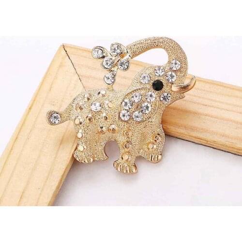 Fashion Brooch Pin Elephant Shape Eco-friendly Alloy Scarf Shawl Badge for Clothes Decor Woman Party Birthday Wedding Gift