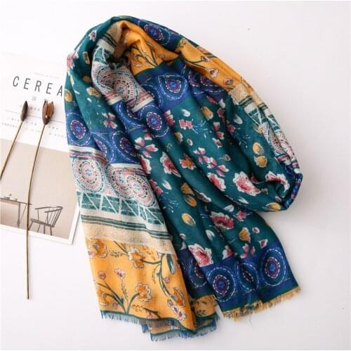 10pcs/Lot New Fashion Summer Women Cotton Scarf Flower Beach Hijab Shawls And Wraps Female Foulard Echarpe Designer Bandana