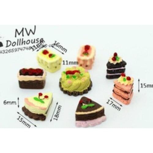 Mini 8Pcs Cake Miniature Food Play Scene Model Doll House Accessories Small Ornaments and Micro Molds