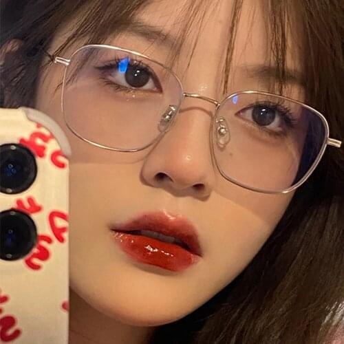 Fashion Metal Glasses Frame Classic Square Womens Optical Eyewear Computer Anti Blue Light Men Eyeglasses New Retro Thin Border