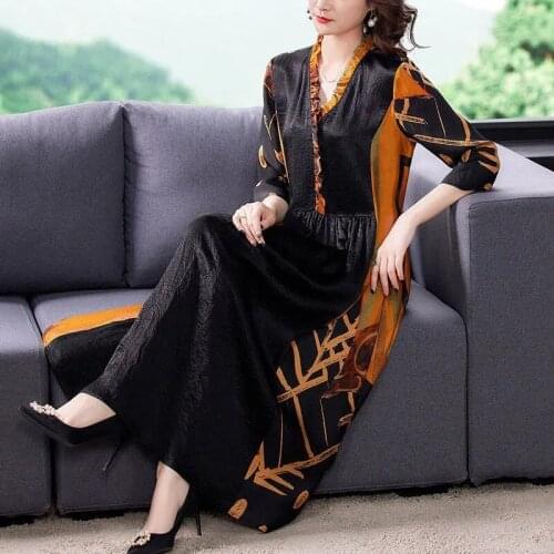 Middle Aged Woman Summer Long Dress 2021 New V-Neck Silk Mulberry Silk Dress Spring Three Quarter Maxi Dresses Plus Size 4XL