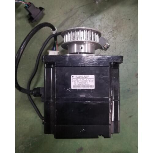 SGMPH-08A1A6C servo motor , used in good condition . 85% appearance new , good working , free shipping