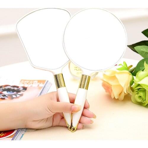 European HD Handle Makeup Mirror Simple Hand Beauty Makeup Mirror Portable Retro Princess Mirror