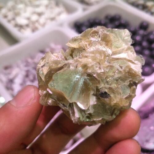 2019 hot 100g 100% Natural gold mica mineral specimen collection Free shipping