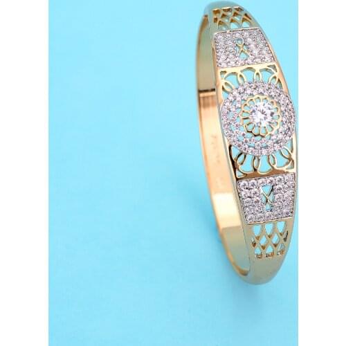 2021 March 18k gold planted bracelet Fashion women wedding charm bracelet