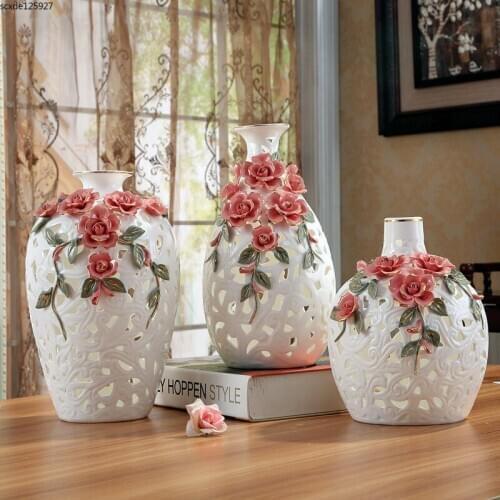 Modern White Hollow Ceramic Vase Flower Arrangement Wedding Decoration Embossed Flower Vase Exquisite Handicraft Home Decoration