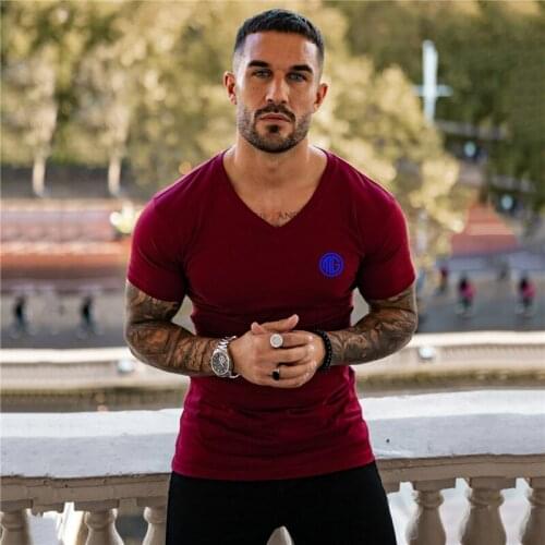 2021Running Brand Mens Fashion Short Sleeve Fitness Tshirt Cotton Clothing Bodybuilding Trend Casual Sports V-neck T Shirts