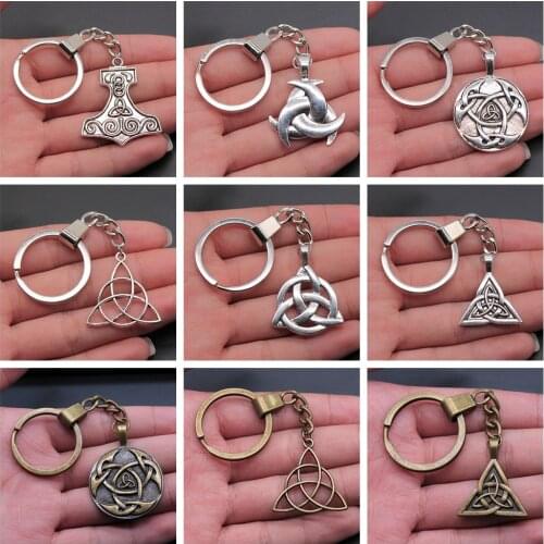 Triquetra Trinity Knot Symbol Lucky Amulet High Quality Triquetra Trinity Knot Charm Car Key Holder Keychain Party Birthday Gift
