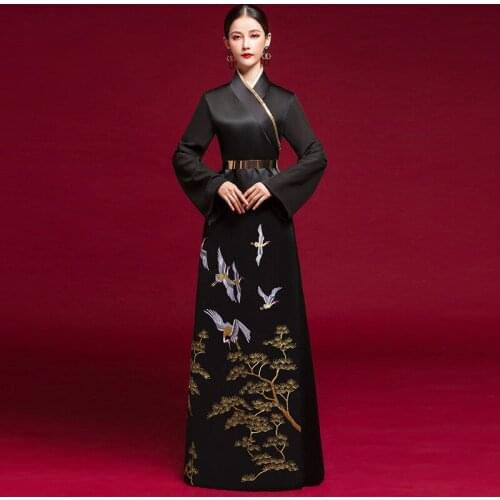 Black Vintage Crane Embroidery Chinese Evening Dresses Fashion Oriental Collars Cheongsam Long Sleeve Women Chinna Style Gown