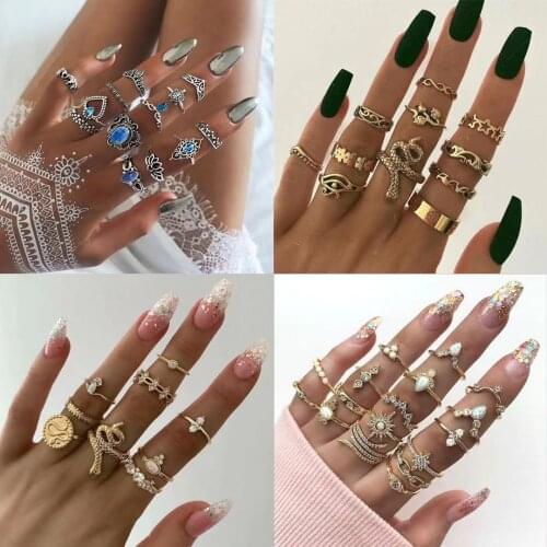 2021 Bohemian Retro Crown Star Moon Ring Set Suitable for Women Fashion Crystal Love Lotus Geometry Lady Ring Jewelry Halloween