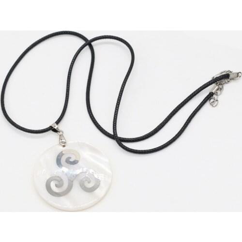 New Natural Shell Pearl Necklace High-Quality White Round Temperament Pendant Necklace for Unisex Charm Jewelry Gift 45x45 mm