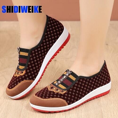 2021 New Style Old Beijing Cloth Shoes Womens Soft Bottom Non-Slip Middle-aged Leisure Cloth Flat Bottom Mom Shoes Female Shoes