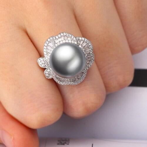 Bride Talk Trendy Brand Round Pearl Cute Flower Rings For Women Christmas Gift Zircon Finger Ring Beads Charm Wedding Jewelry