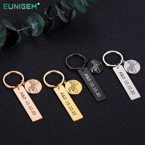Luxury Keychains for Couple Love Customized Initials Letters Date Keychain Anniversary Gift for Boyfriend Girlfriend Friend