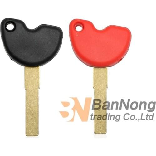 2 pcs motorcycle keys embryo Blank Key Uncut Blade For piaggio vespa 3vte 125 gts gtv 250 300/mp3 250