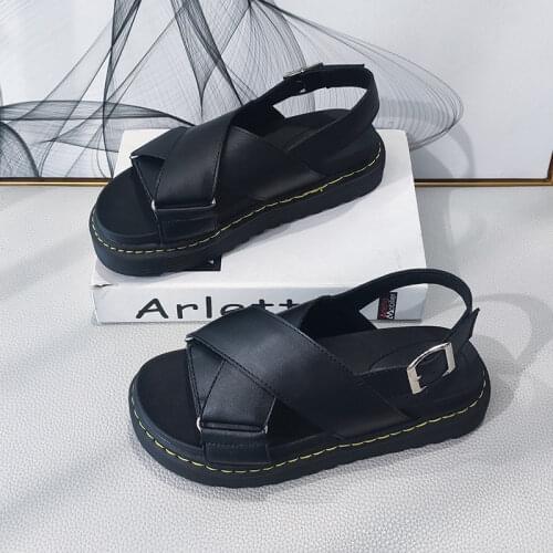Sandals Female Ins Tide Wild Super Fire 2021 Summer New Cross Belt Beach Thick Bottom Flat Roman Sandals Shoes for Women