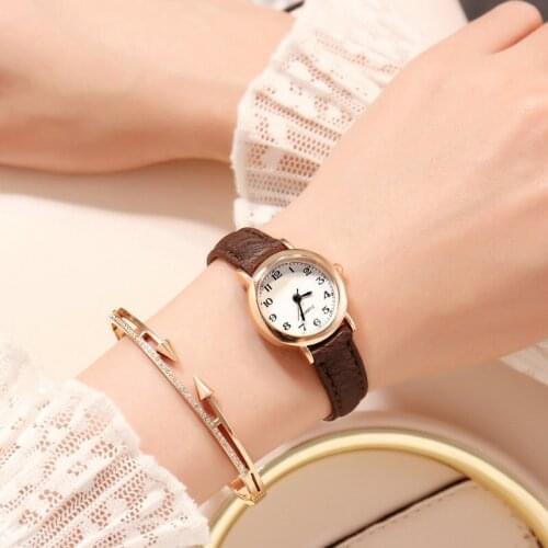 Leather Band Clock Womens Fashion White Small Watches Brand Ladies Quartz Wristwatch Simple Retro Women Watches