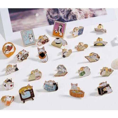 8Seasons Fashion Brooches Cat Animal Enamel Pins For Women Girls Sweater Coat Backpack Clips Pink Party Club Jewelry,1Piece