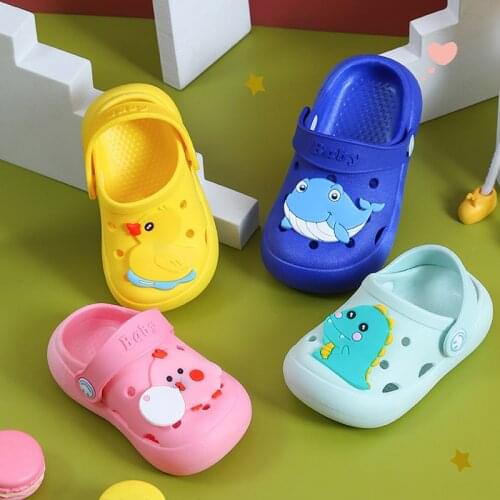 Childrens Clogs Shoes Girls' Outdoor Non-slip Garden Slippers Boys' Indoor Soft Beach Cartoon Shoes Closed Toe Hole Cute Sandal