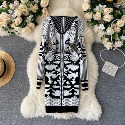 Teeuiear slim v neck patchwork Autumn Bodycon Knitted Sweater short Dress Winter Party dress Women casual floral print dress