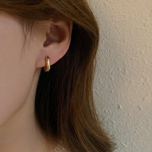 2021 Trendy Minimalist Metal Hoop Earring For Woman Simple Cute Round Shape Ear Cuff Statement Earrings Accessories Jewelry Gift