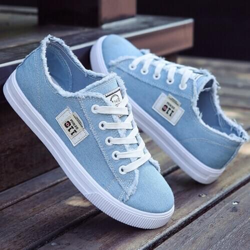 Women Sneakers 2020 Fashion Tenis Canvas Shoes Trainers Lace Up Ladies Large szie 10 Non slip Light Women Vulcanized Shoes