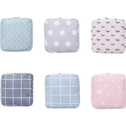 1 Pcs Ladies Toilet Paper Storage Bag Credit Card Towel Napkin Bag Sanitary Napkin Storage Bag