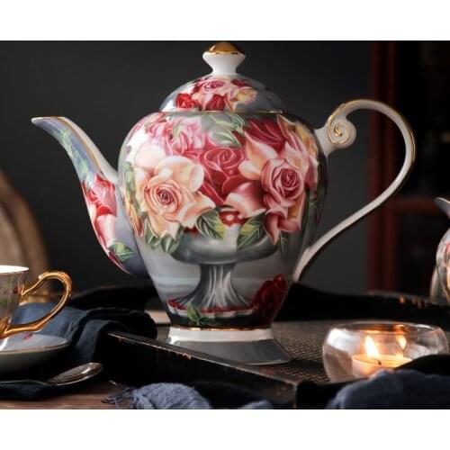 Vintage Bone China Teaset Teapot (35oz) For Pastoral English Afternoon Black Tea Coffeeware European Coffee Pots Creative Rose