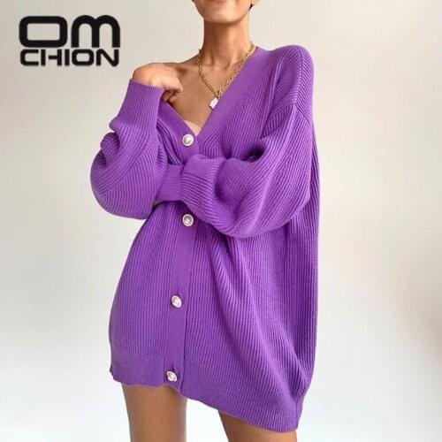 OMCHION Casaco Feminino 2021 Winter New V Neck Loose Solid Color Pearl Button Cardigan Women Casual Chic Korean Sweater Coat