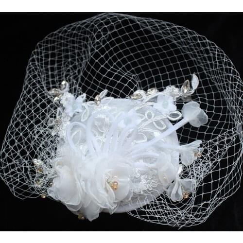 New European Ladies Beige Mini Wedding Veil Hat Hair Clip Fascinator Fashion Women Lace Flower Rhinestone Hair Accessories Girls