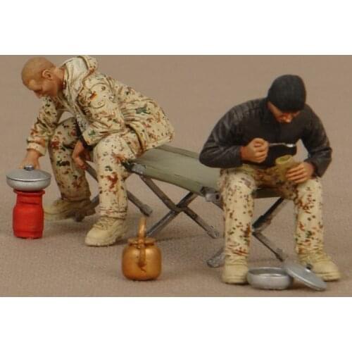 1/35 Resin Model figure GK Soldier Soldiers of the Bundeswehr in camp Military theme of WWII Unassembled and unpainted kit