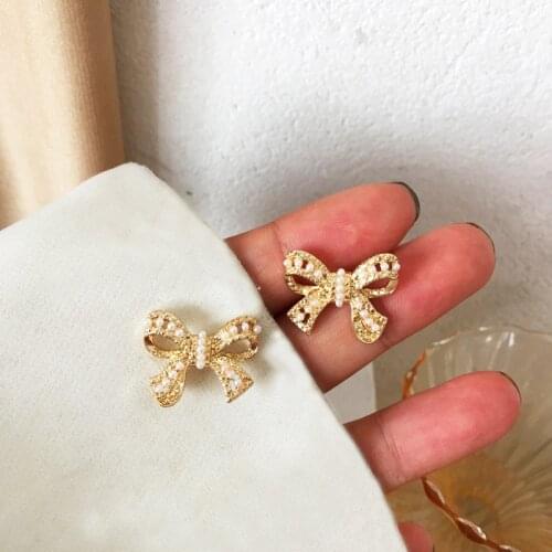 Korean Style Gold Color Rhinestone Bow Clip on Earrings Temperament Simple Small Pearls Bowknot Clip Earrings Without Piercing