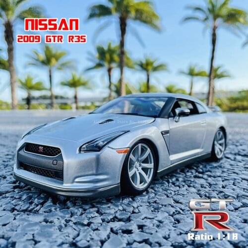 Bburago 1/18 2009 Nissan GT-R GTR R35 Silver Alloy Retro Car Model Classic Car Model Car Decoration Collection gift God of War
