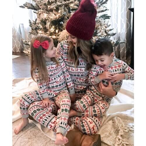 Christmas Pajamas Nighty Family Suits with Elk Tree Nightclothes Printing Long Sleeve Long Pants Autumn Spring Sleepwear