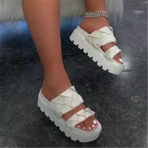 2021 Summer Womens Muffin Beach Platform Slippers Students Casual Slides Ladies Outdoor Round Toe Female Rubber Footwear Flats