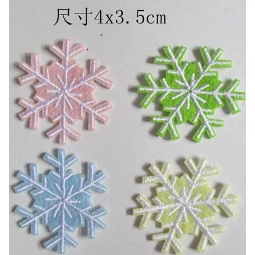 100pcs/lot Small Round Embroidery Patches Snowflakes Christmas Decoration for Home Clothing Decoration Applique Accessories