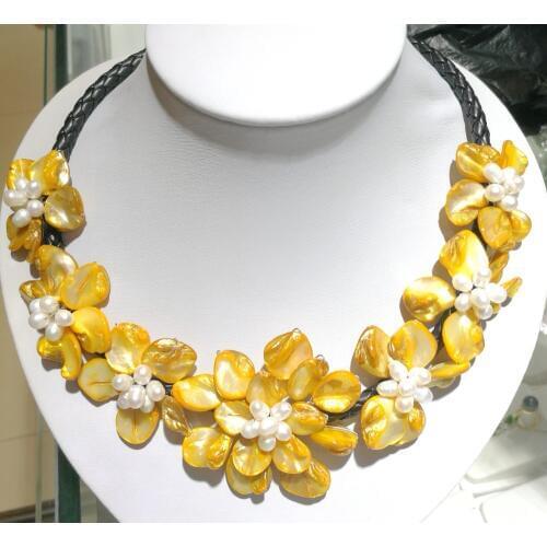 7 Yellow gold Flowers Classic Jewelry white natural pearl handmade shell pendant Women necklace 45cm 18