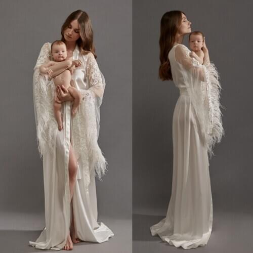 2020 Bridal White Night Robe Long Sleeve Feathers Party Sleepwear Lace Appliqued Nightgowns with Belt Pregnant Robes