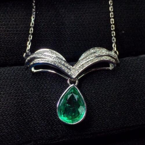 Fine Jewelry Real 18K White Gold AU750 Colombia Origin Natural Green Emerald 0.9ct Gemstones Pendants for Women Fine Necklace