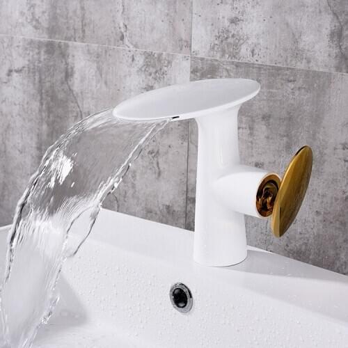 Selling art-shaped baking varnish plating black ancient platform basin waterfall faucet toilet platform basin faucet