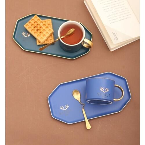 Fun Fervent Nordic Black Simple Ceramic Coffee Cup and Saucer Set Royal Rectangular Tray Juego De Tazas De Cafe China Tea Set