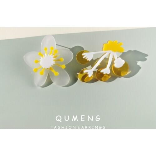 QUMENG Korea Fashion Transparent Acrylic Asymmetric Cute Tulip Flower Stud Earrings for Women Party Jewelry Gifts