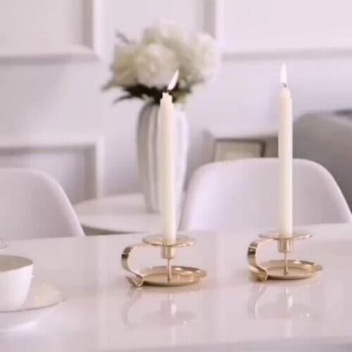 Modern Gold Paint Iron Desktop Candle Holder With Handle And Round Bottom Base European Home Decorative Tabletop Center Pieces