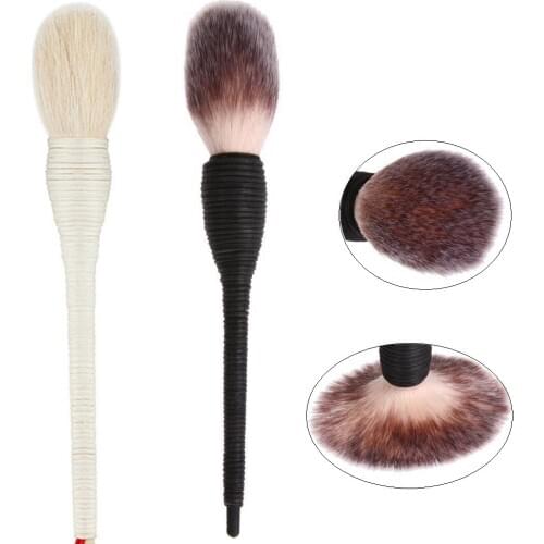 Handmade Rattan Natural Animal Hair Brush Blush Brush Powder Brush Soft Makeup Brush Wooden Handle for Makeup Beauty Tools
